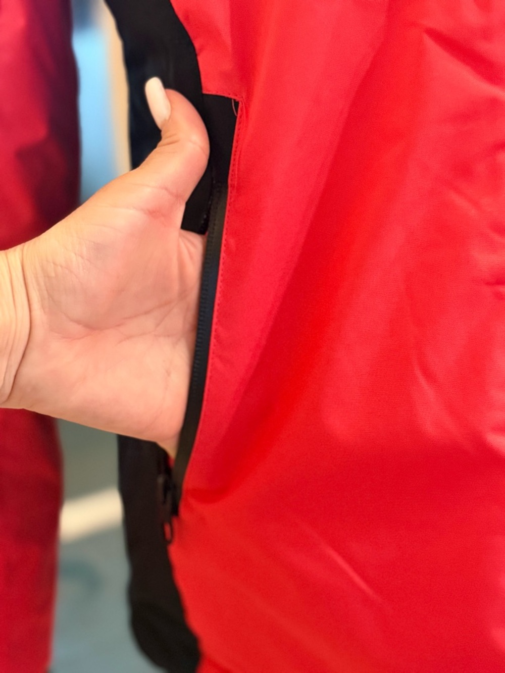Spyder Red and Black Insulated Ski Jacket with Spider Logo - Picture 4 of 16